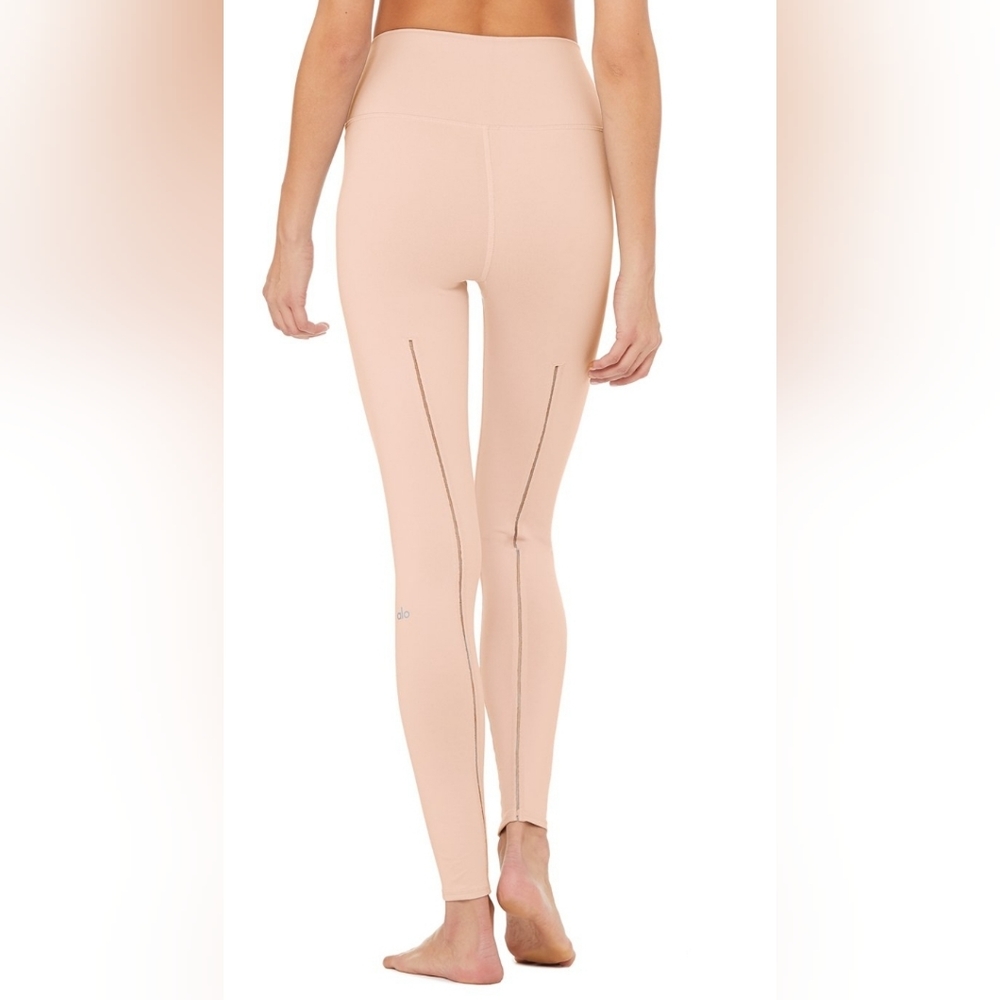 ALO Yoga Blush Leggings